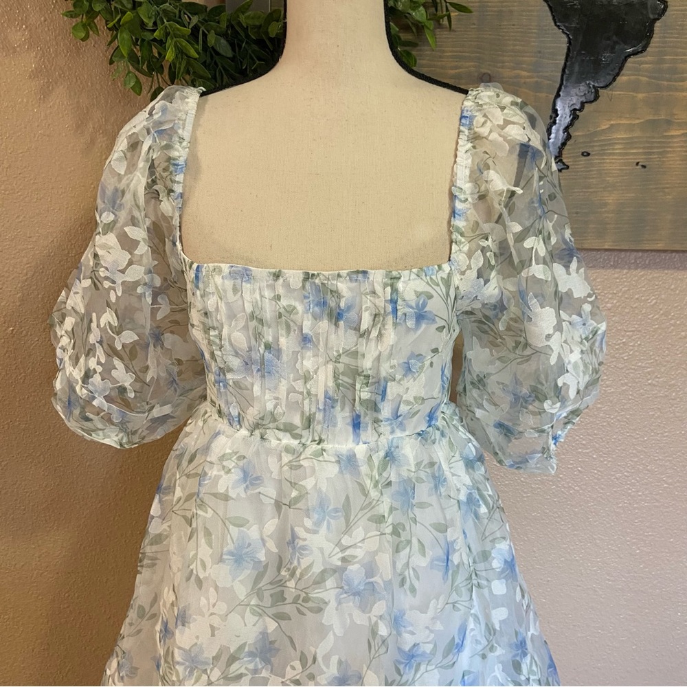 NWOT Lulus White and Blue Floral Puff Sleeve Mini Dress - Picture 3 of 7